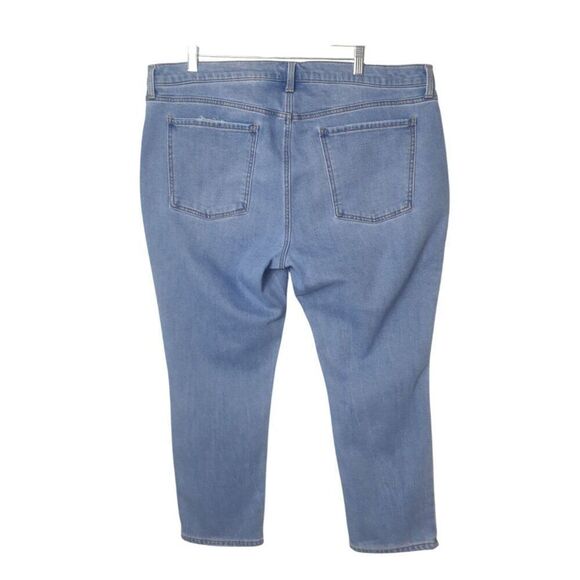 Old Navy Womens Plus Jeans 18 Mid-Rise Boyfriend Curvy Comfy Stylish Streetwear - Picture 2 of 6